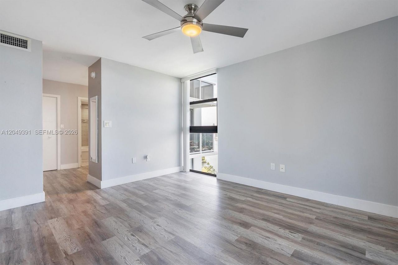 20515 E Country Club Dr, Unit 2044, Aventura, FL 33180 Photo