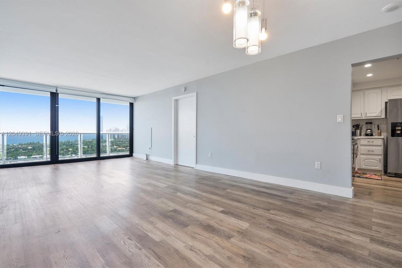 20515 E Country Club Dr, Unit 2044, Aventura, FL 33180 Photo