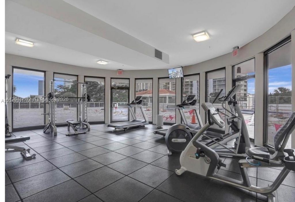 20515 E Country Club Dr, Unit 2044, Aventura, FL 33180 Photo