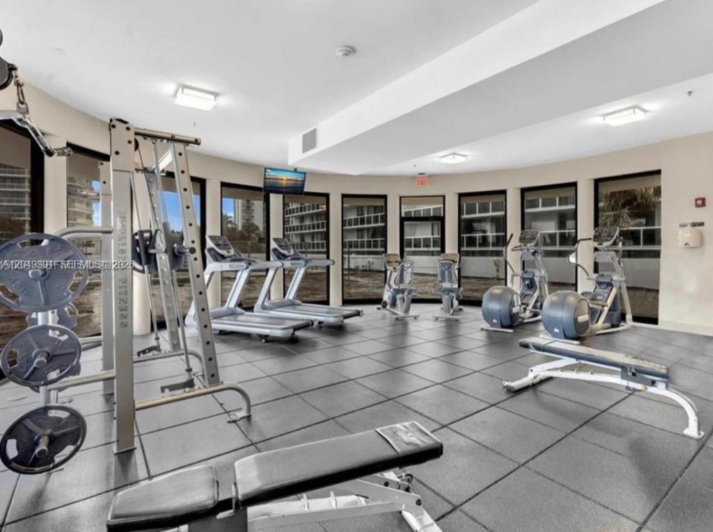 20515 E Country Club Dr, Unit 2044, Aventura, FL 33180 Photo