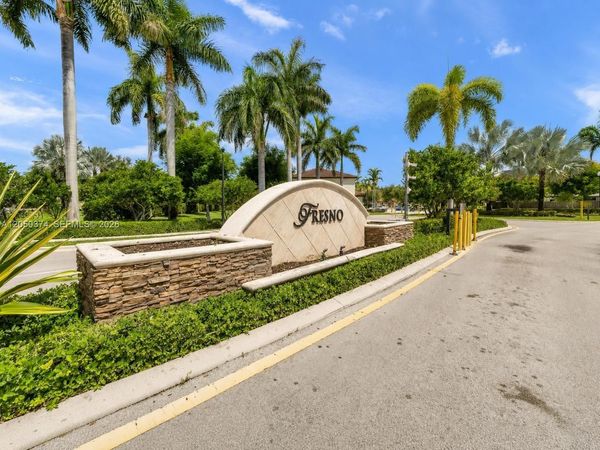 125 SE 34th Ter, Homestead, FL 33033