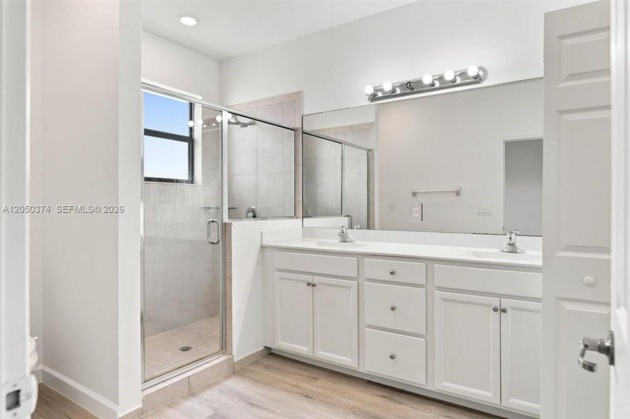 125 SE 34th Ter, Homestead, FL 33033 Photo