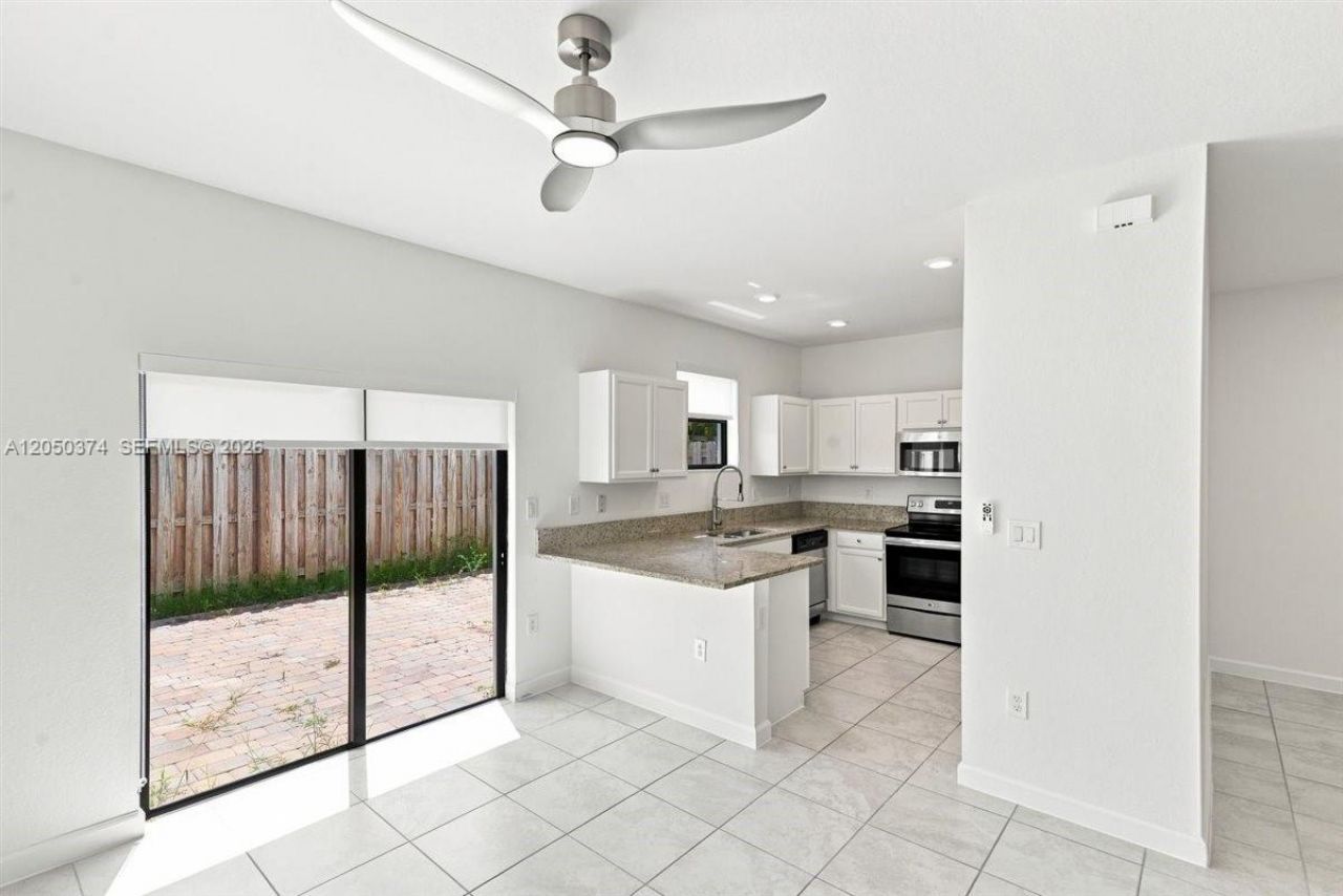 125 SE 34th Ter, Homestead, FL 33033 Photo