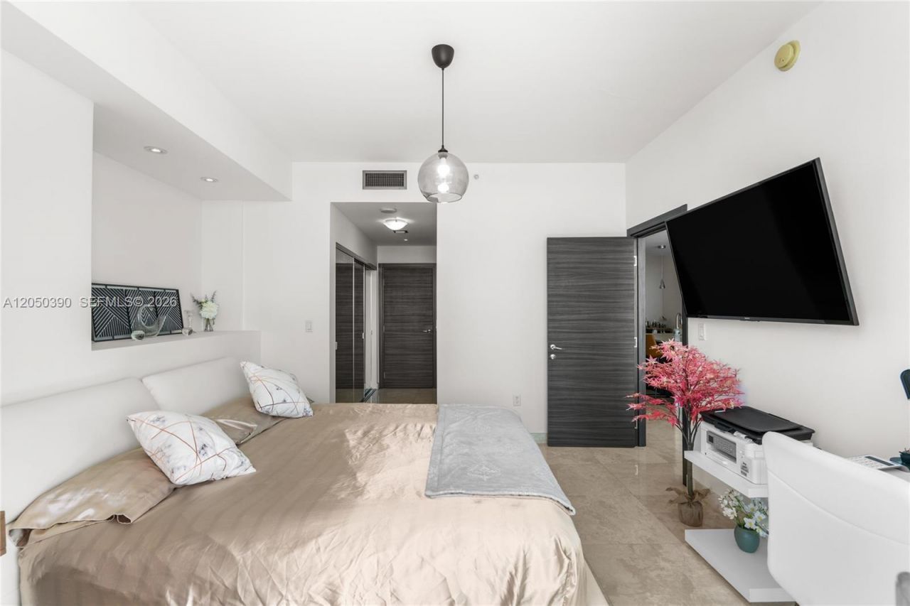 900 Biscayne Blvd, Unit 3704, Miami, FL 33132 Photo