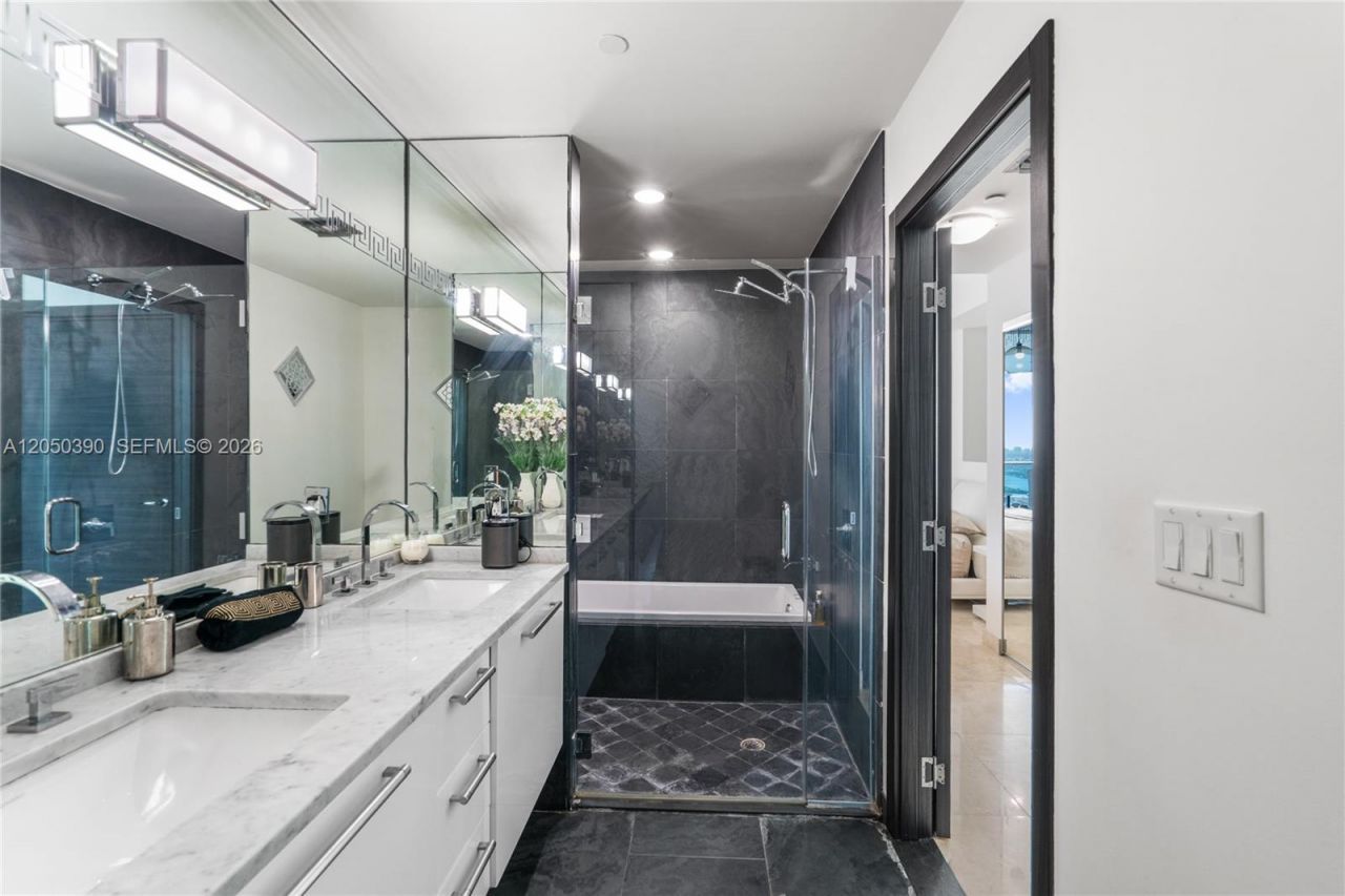 900 Biscayne Blvd, Unit 3704, Miami, FL 33132 Photo