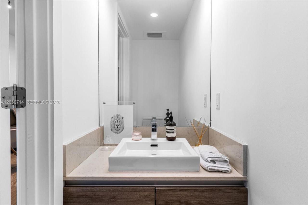 1080 Brickell Ave , Unit 4102, Miami, FL 33131 Photo