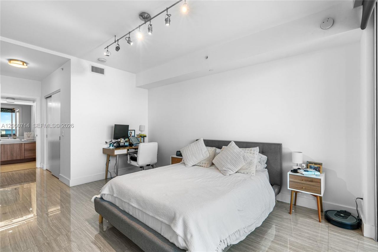 1080 Brickell Ave , Unit 4102, Miami, FL 33131 Photo