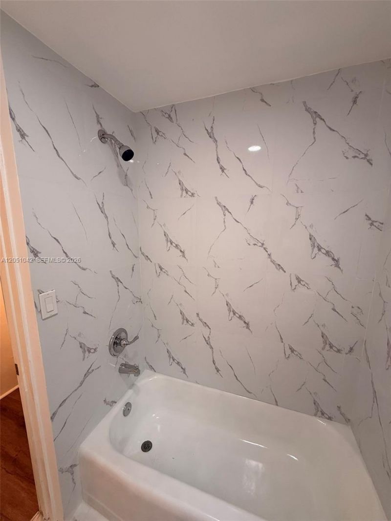 2750 SW 26th St , Unit 1, Miami, FL 33133 Photo