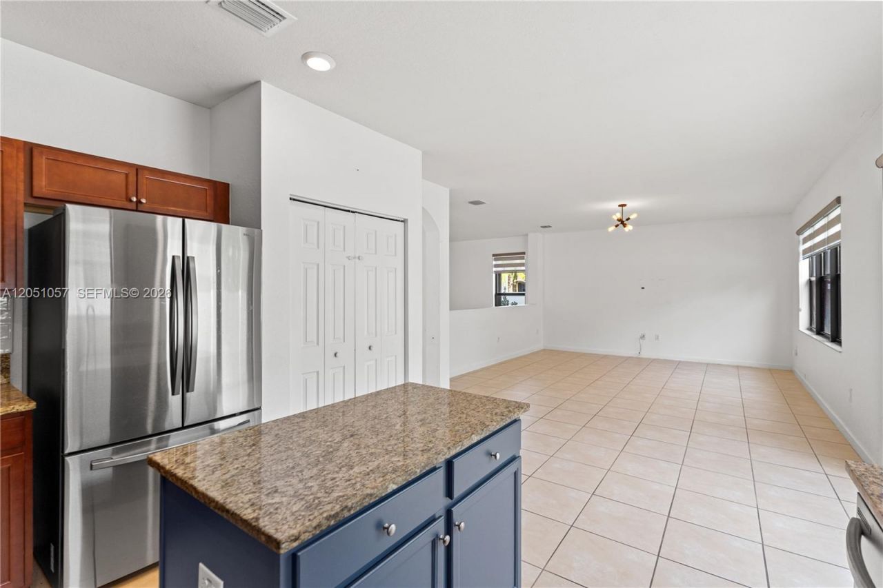 3573 W 93rd Pl, Hialeah, FL 33018 Photo