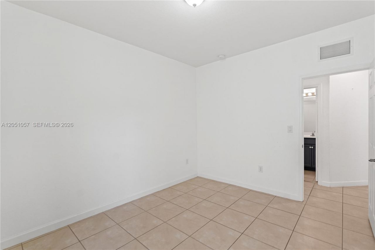 3573 W 93rd Pl, Hialeah, FL 33018 Photo