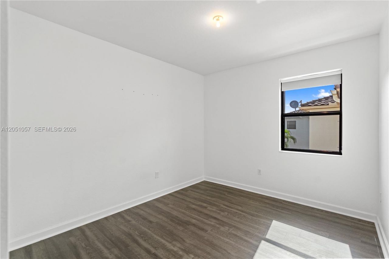 3573 W 93rd Pl, Hialeah, FL 33018 Photo