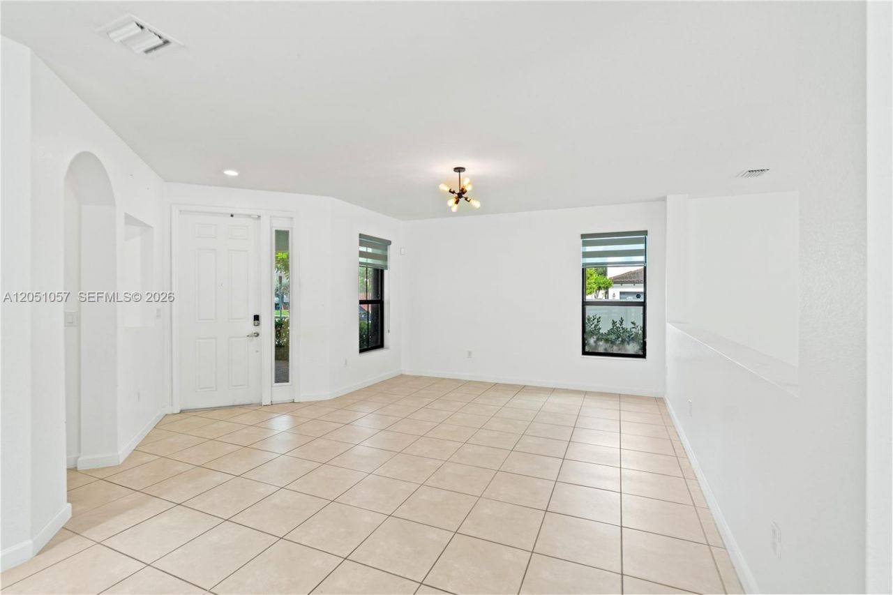 3573 W 93rd Pl, Hialeah, FL 33018 Photo