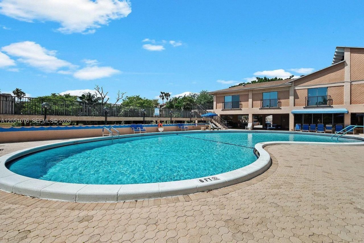 7220 Lake Cir Dr , Unit 301, Margate, FL 33063 Photo