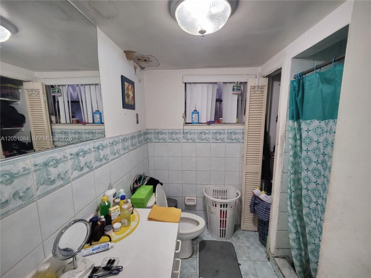 945 NW 19th Ave, Miami, FL 33125 Photo