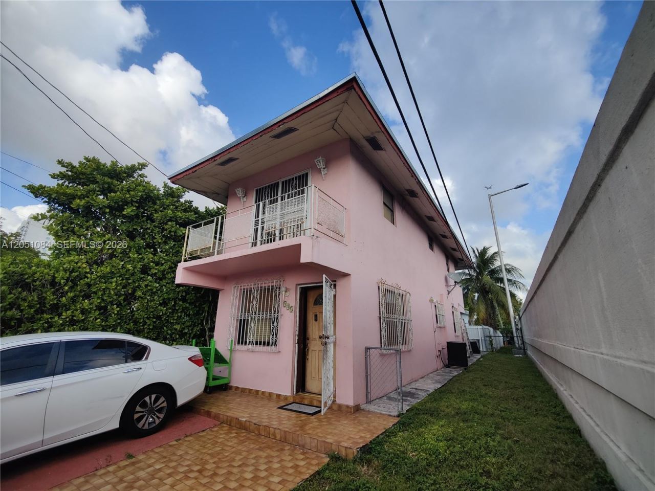 945 NW 19th Ave , Miami, FL 33125 Photo