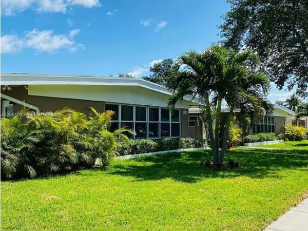 2001 NE 167th St , Unit 1, North Miami Beach, FL 33162