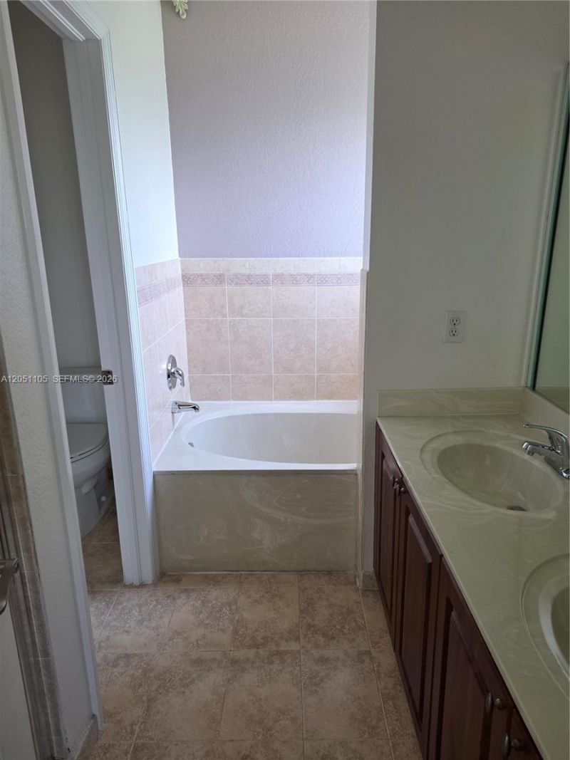 14738 SW 23rd St, Unit 14738, Miami, FL 33185 Photo