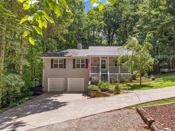 372 Jordan Road , Ball Ground, GA 30107