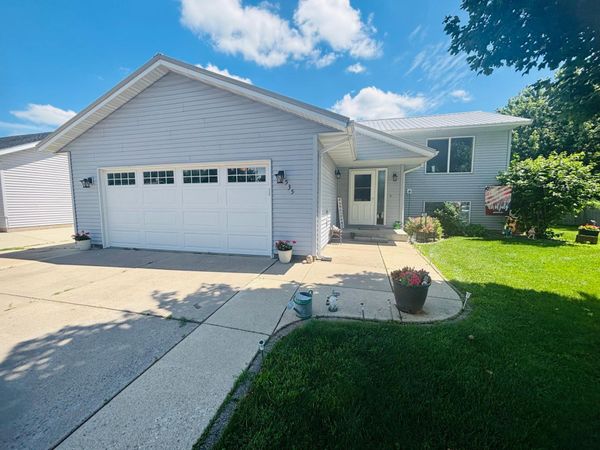 535 Morningside Avenue , Paynesville, MN 56362
