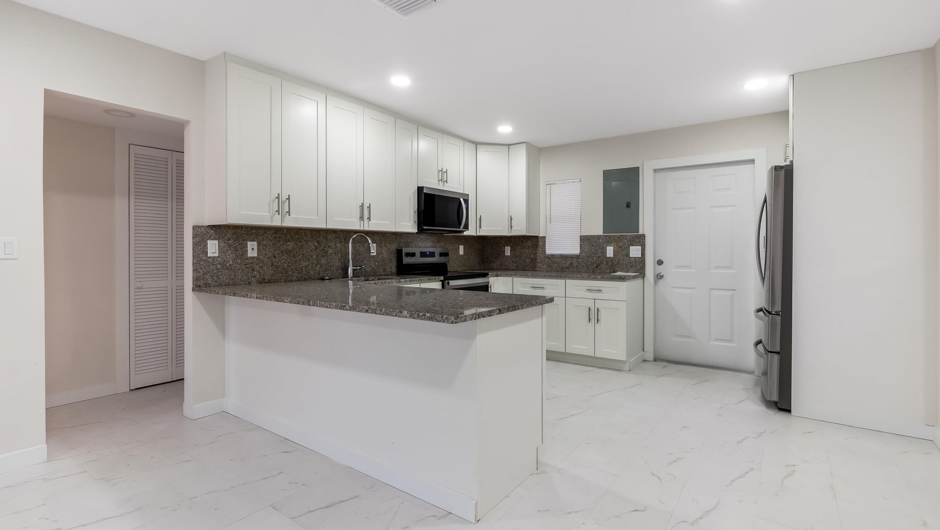 611 NE 34th Street, Pompano Beach, FL 33064 Photo