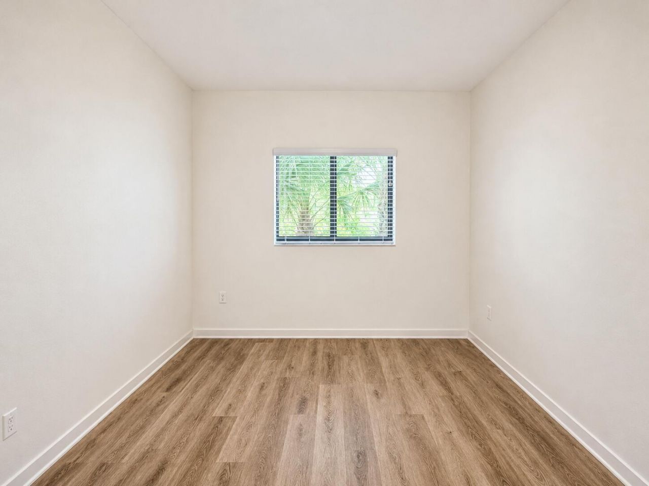 4250 Lakewood Road, Unit 204, Lake Worth Beach, FL 33461 Photo