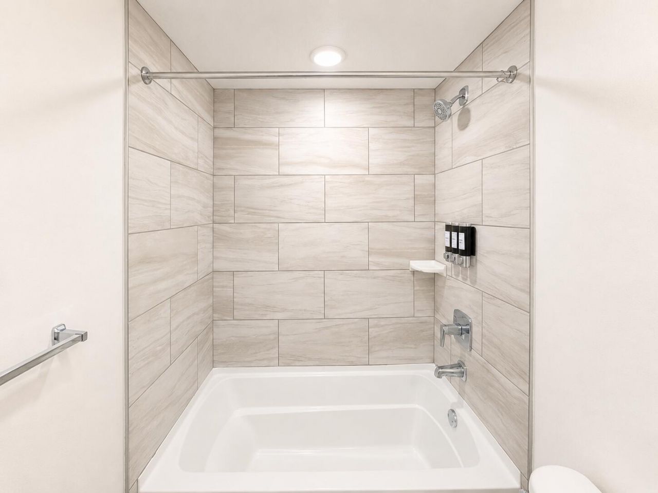 4250 Lakewood Road, Unit 204, Lake Worth Beach, FL 33461 Photo