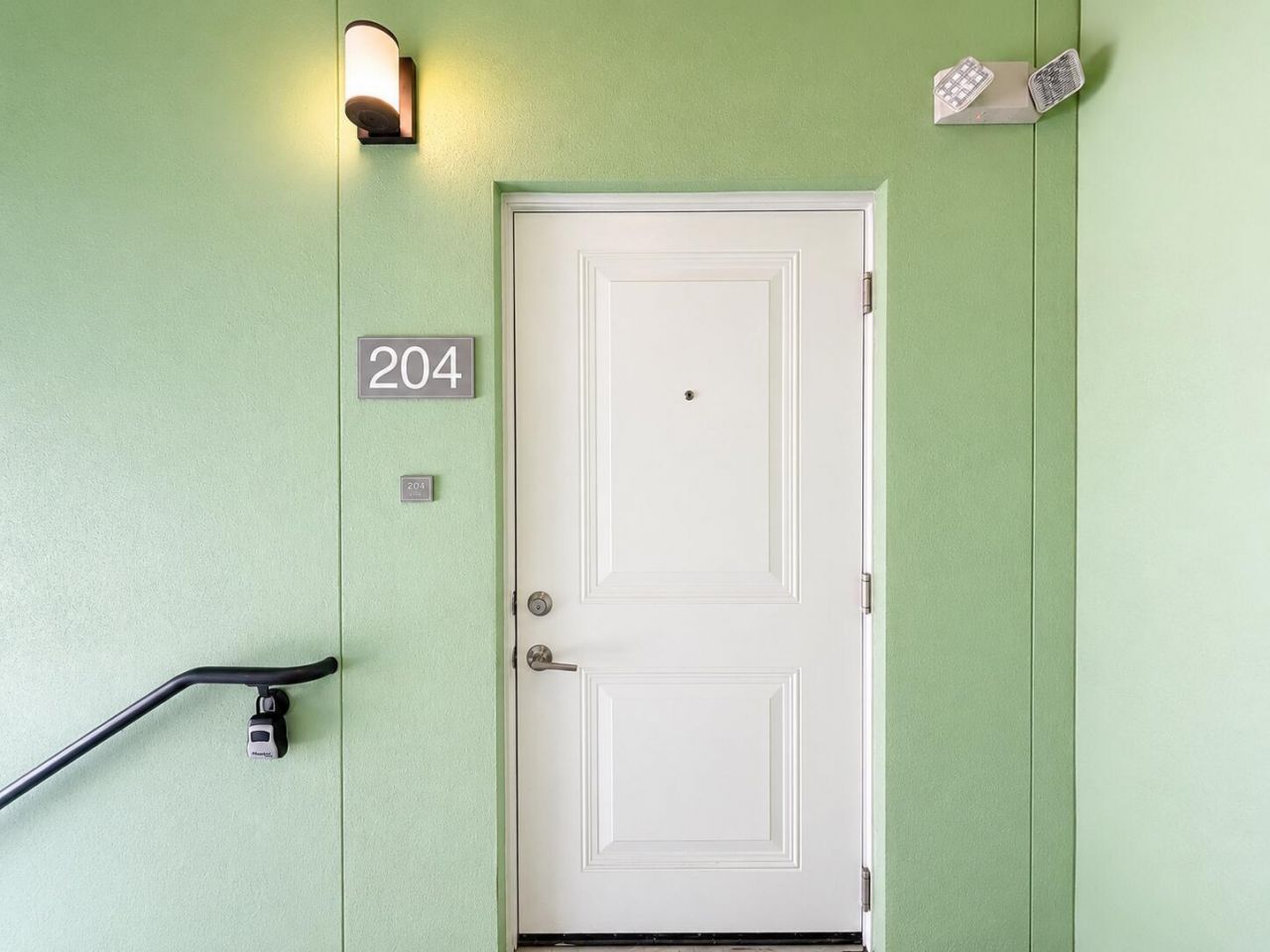 4250 Lakewood Road, Unit 204, Lake Worth Beach, FL 33461 Photo