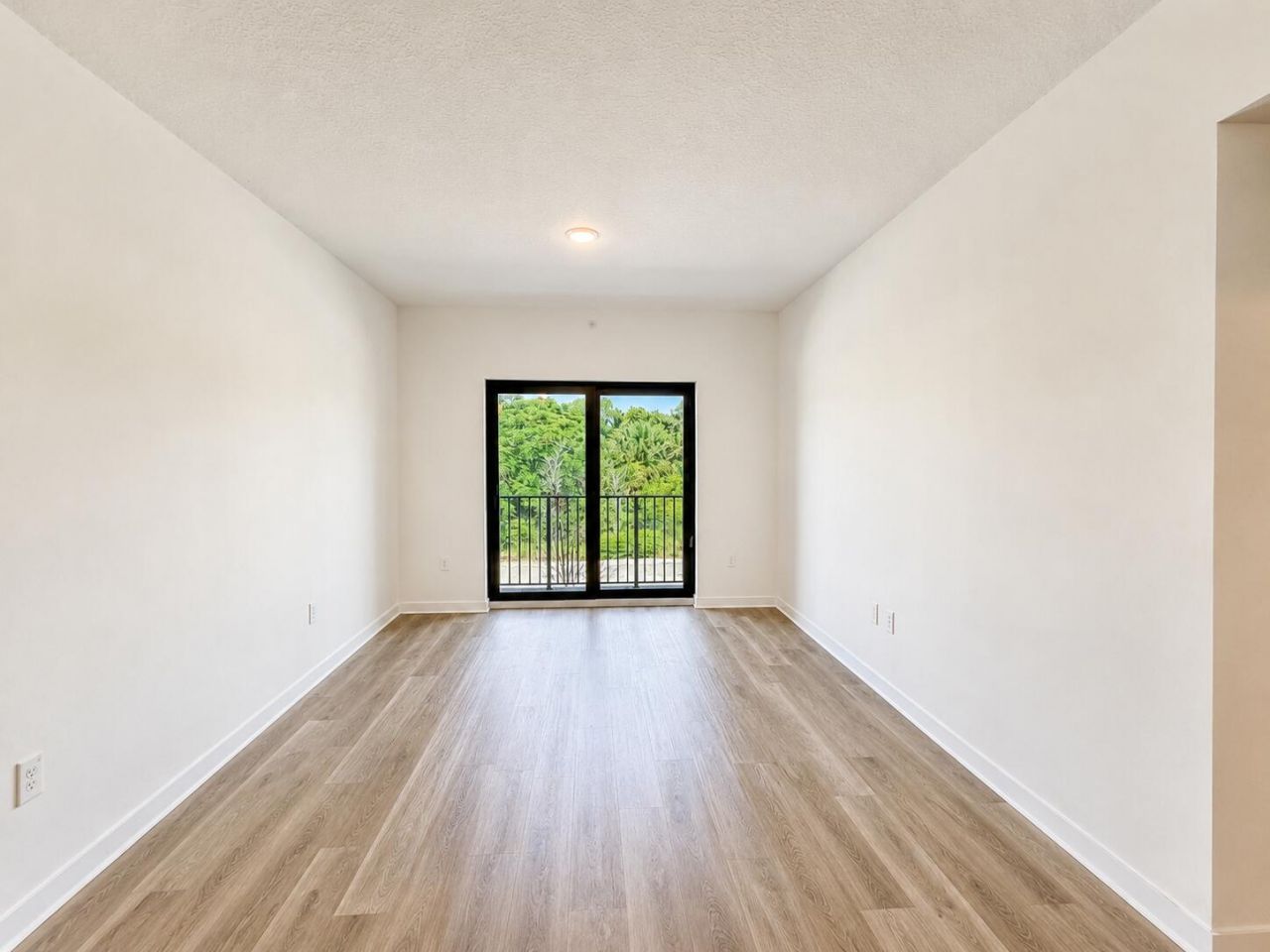 4250 Lakewood Road, Unit 204, Lake Worth Beach, FL 33461 Photo