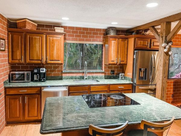 25 Lexington Lane W, Unit E, Palm Beach Gardens, FL 33418