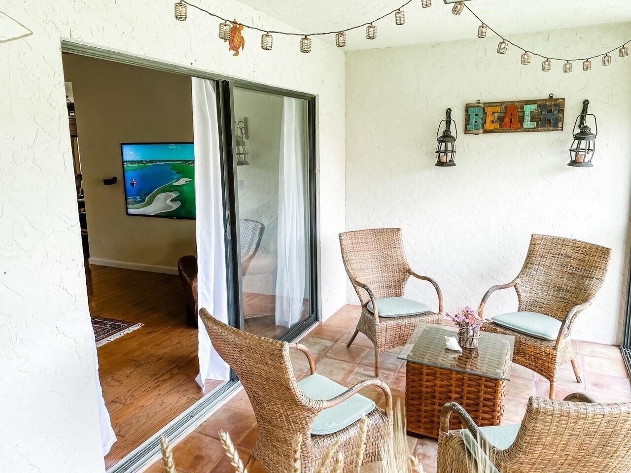 25 Lexington Lane W, Unit E, Palm Beach Gardens, FL 33418 Photo