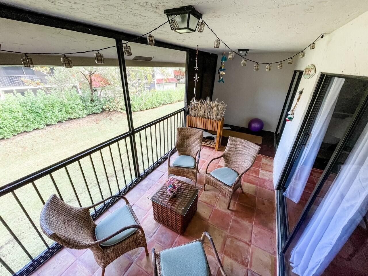 25 Lexington Lane W, Unit E, Palm Beach Gardens, FL 33418 Photo