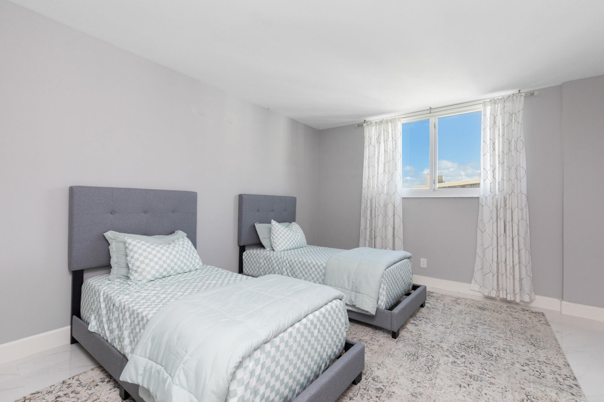 19380 Collins Avenue, Unit 1527, Sunny Isles Beach, FL 33160 Photo