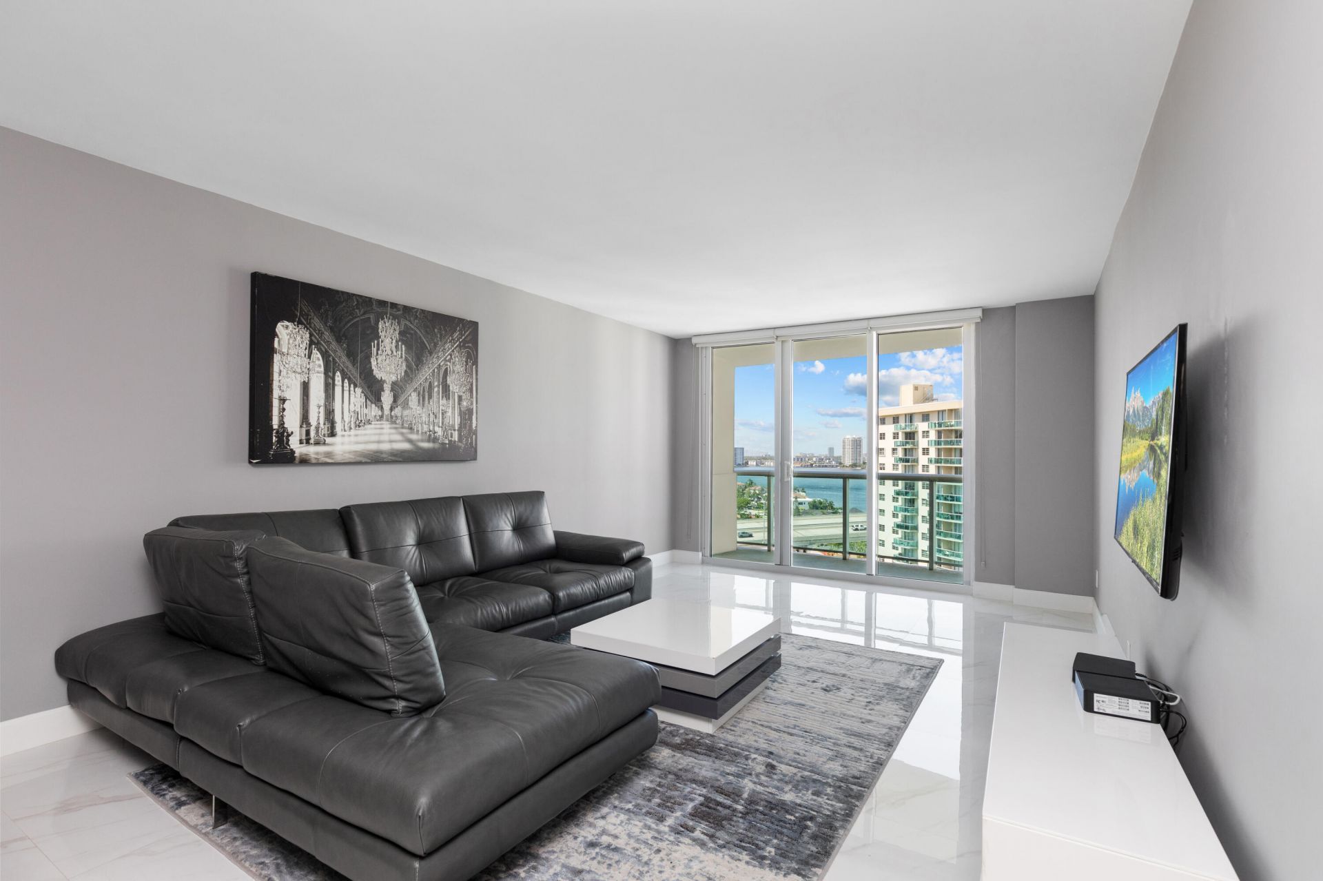 19380 Collins Avenue, Unit 1527, Sunny Isles Beach, FL 33160 Photo