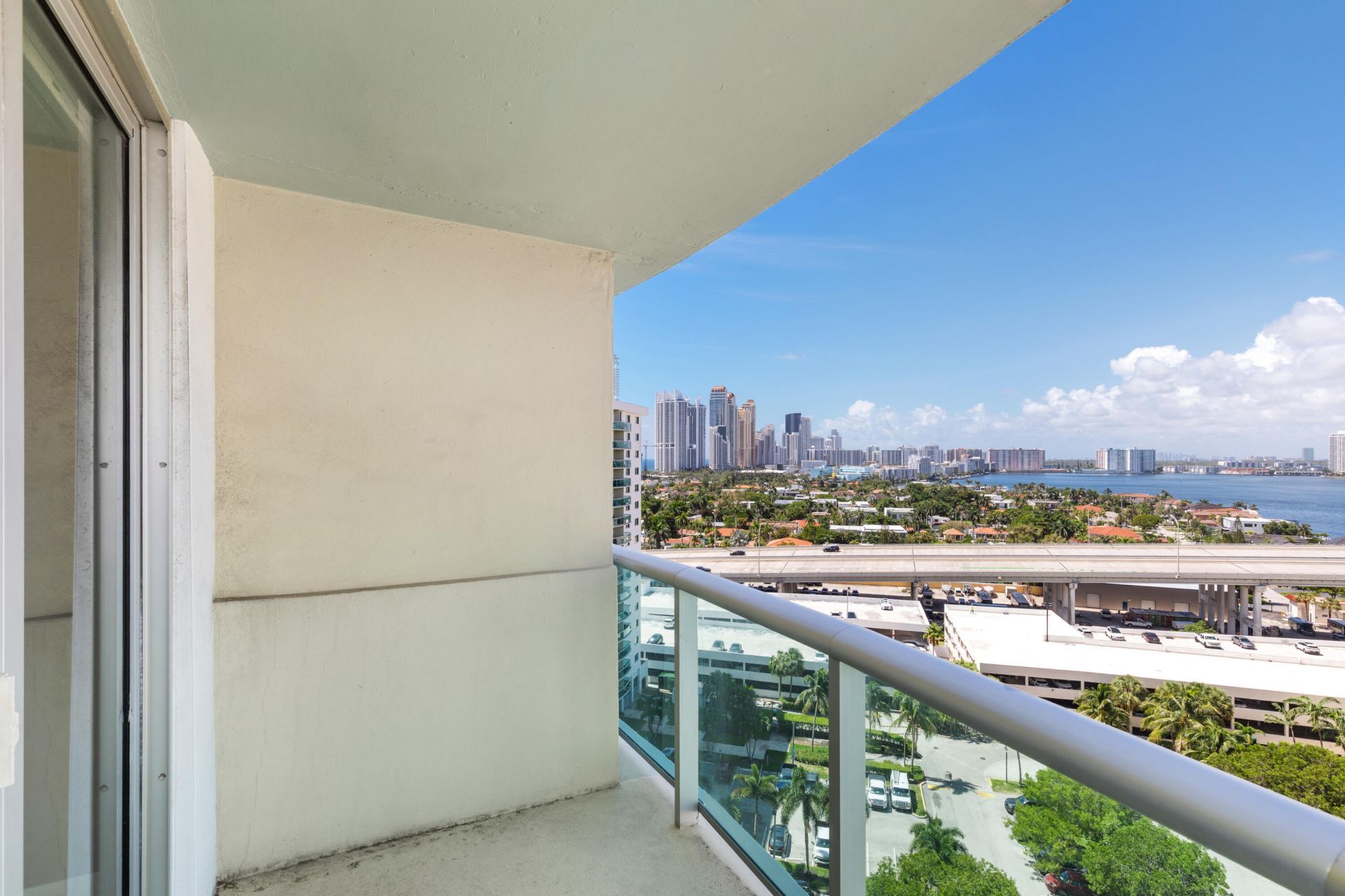 19380 Collins Avenue, Unit 1527, Sunny Isles Beach, FL 33160 Photo