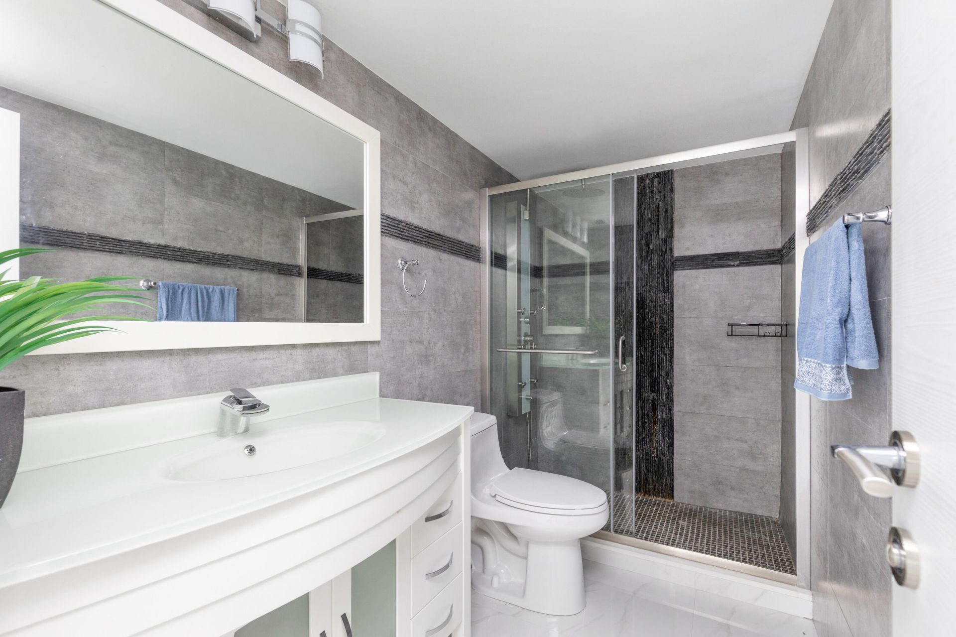 19380 Collins Avenue, Unit 1527, Sunny Isles Beach, FL 33160 Photo