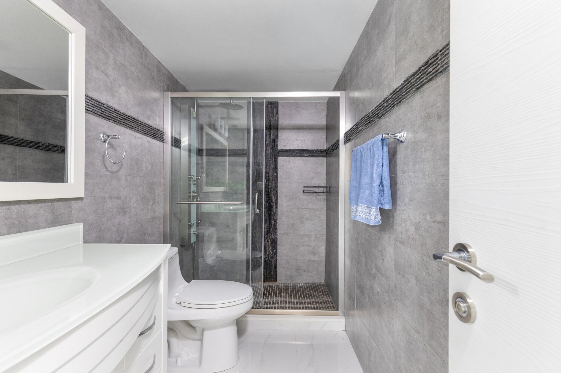 19380 Collins Avenue, Unit 1527, Sunny Isles Beach, FL 33160 Photo