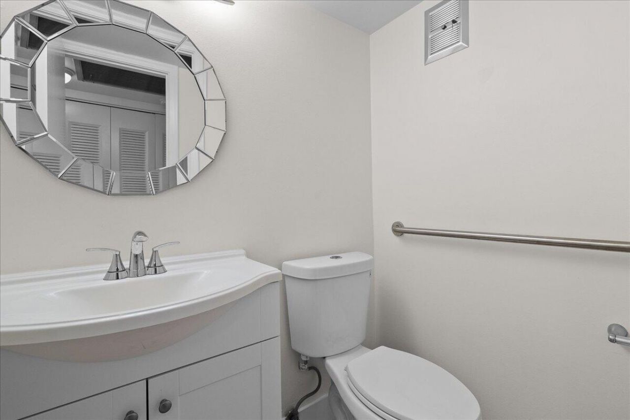 142 Kent I, West Palm Beach, FL 33417 Photo