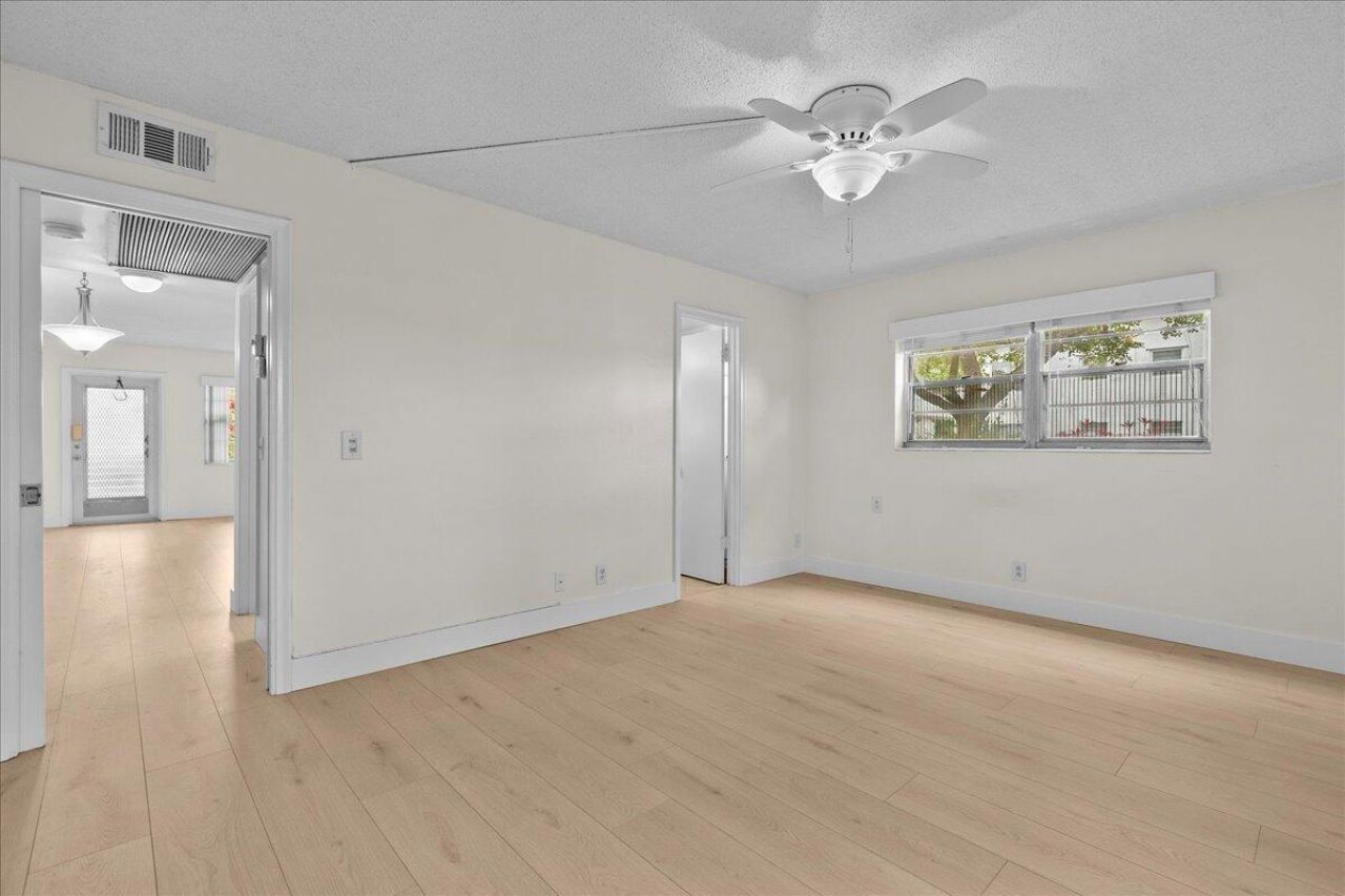 142 Kent I, West Palm Beach, FL 33417 Photo