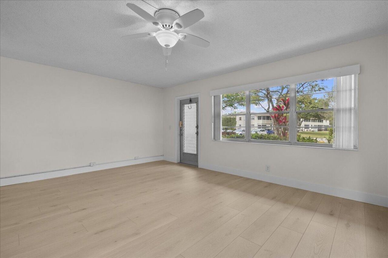 142 Kent I, West Palm Beach, FL 33417 Photo