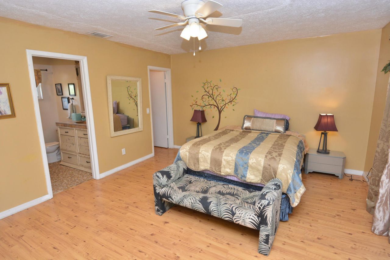 2198 SE Dolphin Road, Port Saint Lucie, FL 34952 Photo