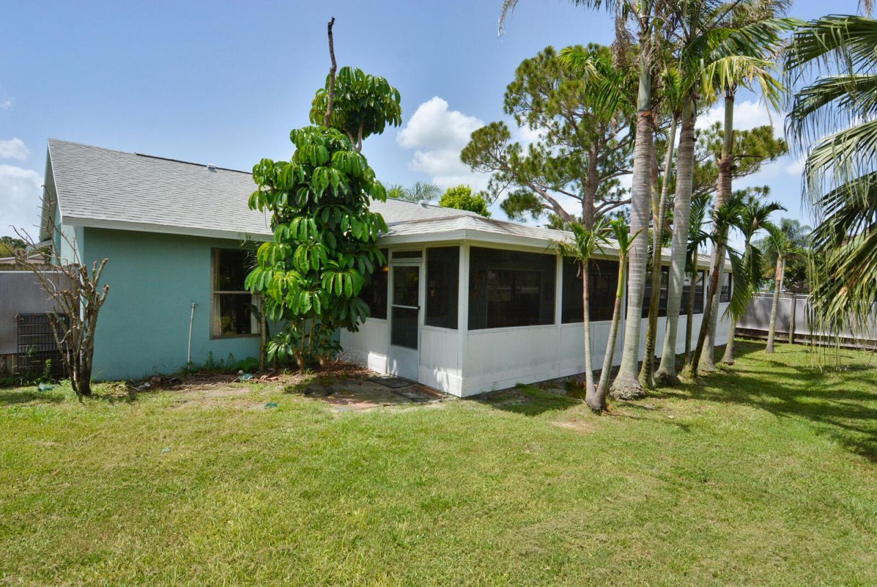 2198 SE Dolphin Road, Port Saint Lucie, FL 34952 Photo