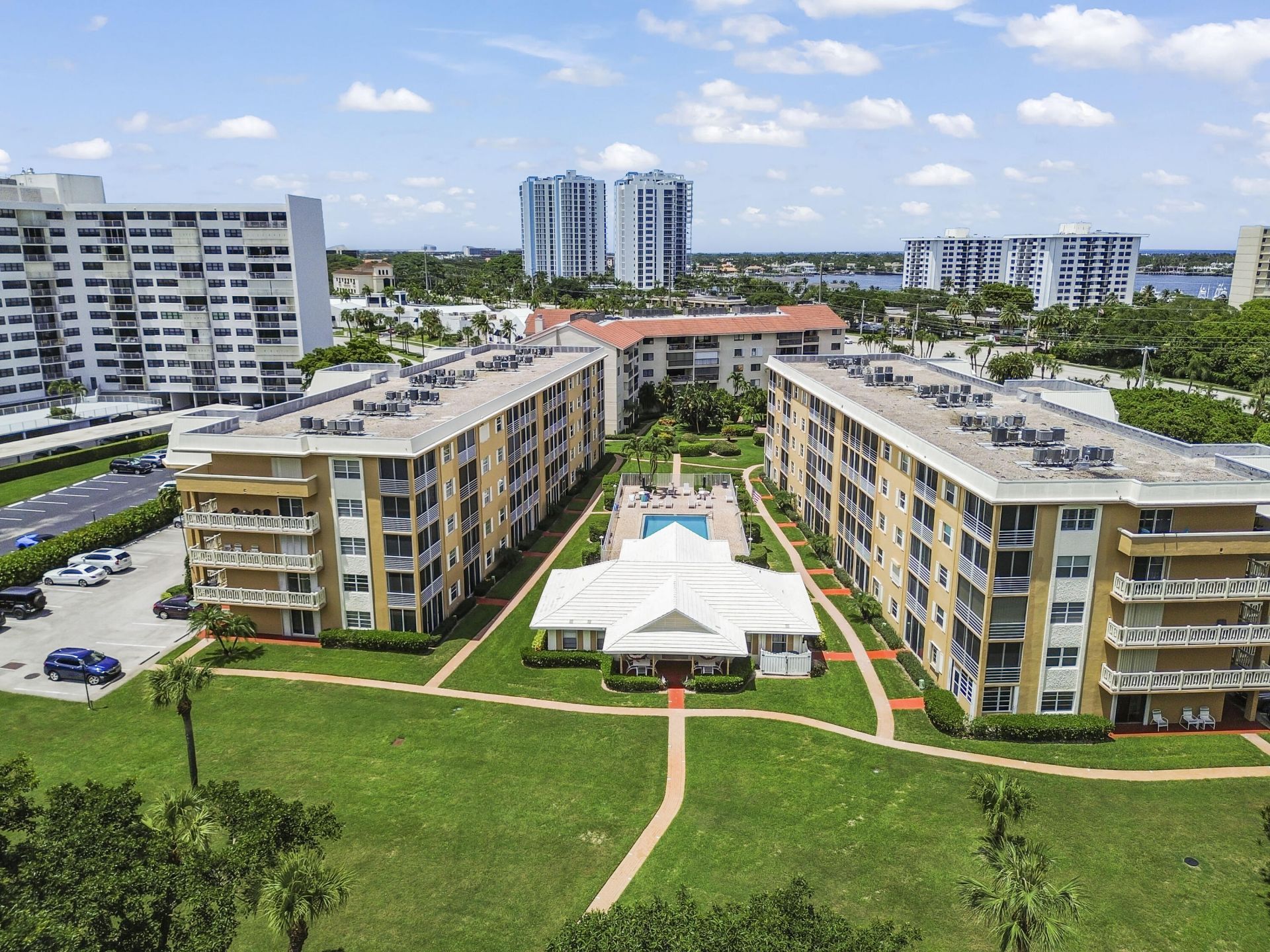 308 Golfview Road, Unit 101, North Palm Beach, FL 33408 Photo