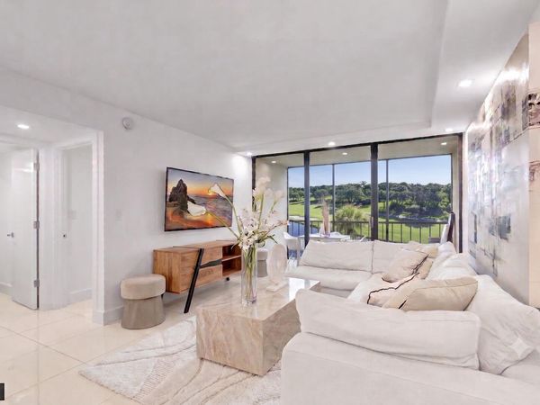 6797 Willow Wood Drive, Unit 6056, Boca Raton, FL 33434