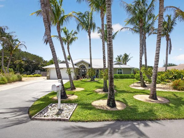 8081 SE Shiloh Terrace, Hobe Sound, FL 33455