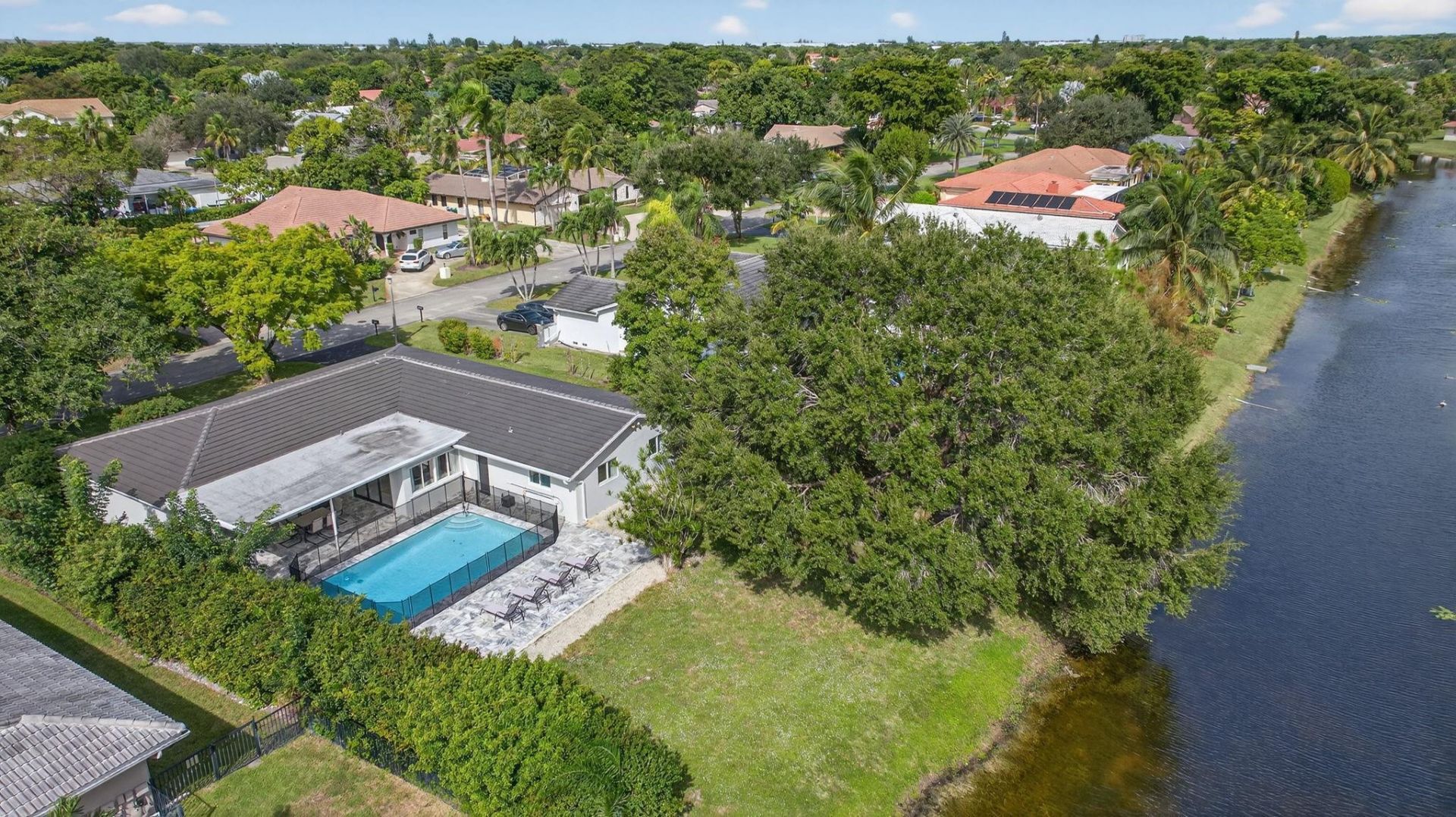 2421 NW 114th Avenue, Coral Springs, FL 33065 Photo
