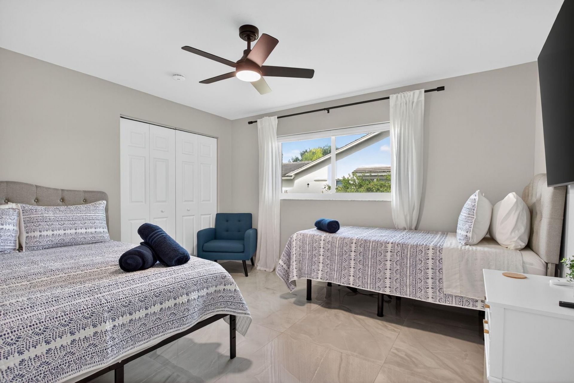 2421 NW 114th Avenue, Coral Springs, FL 33065 Photo