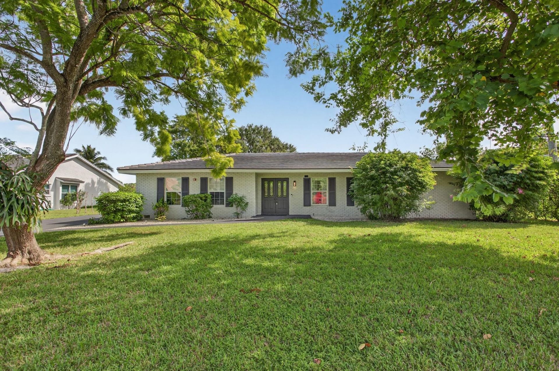 2421 NW 114th Avenue, Coral Springs, FL 33065 Photo