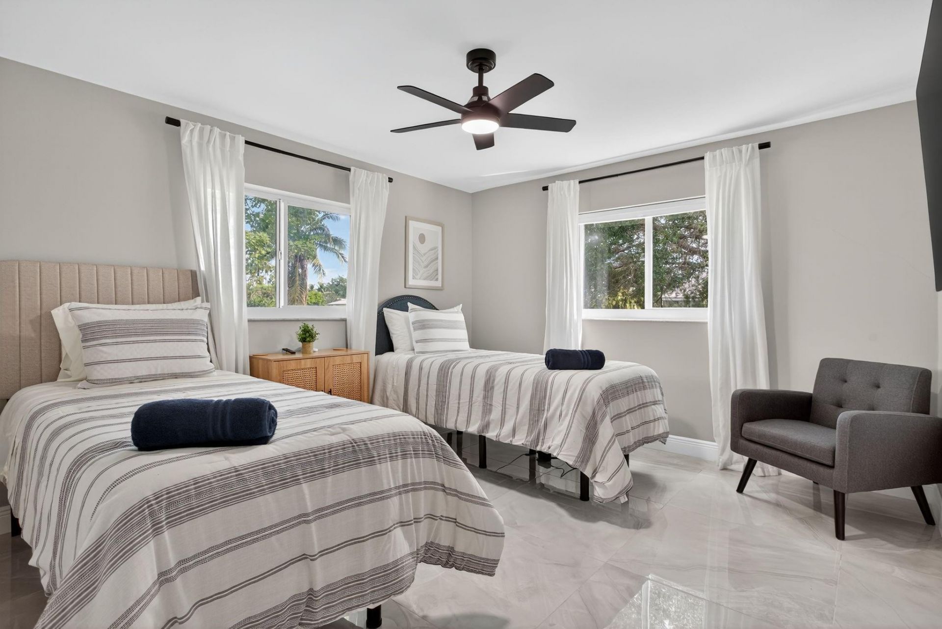 2421 NW 114th Avenue, Coral Springs, FL 33065 Photo