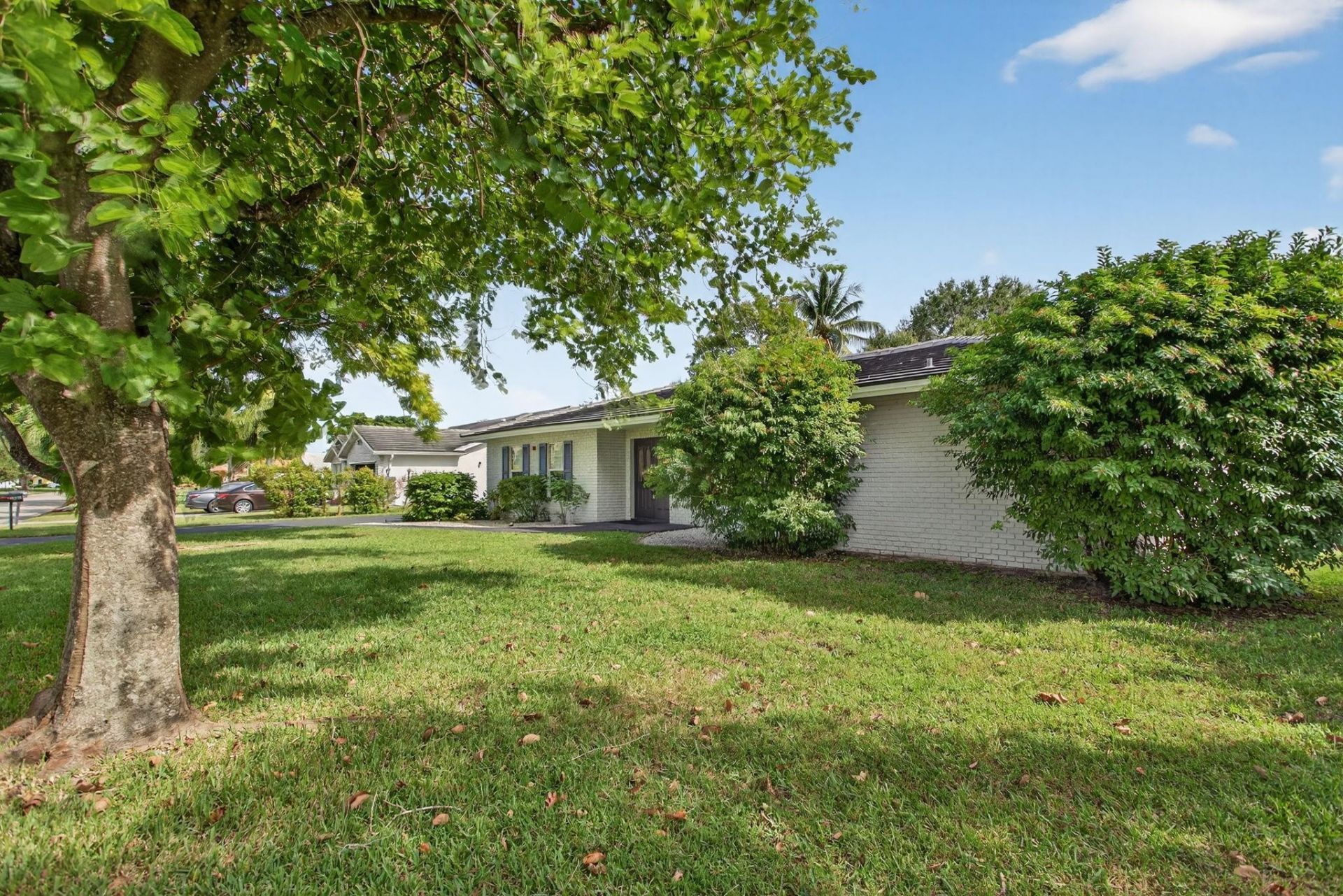 2421 NW 114th Avenue, Coral Springs, FL 33065 Photo