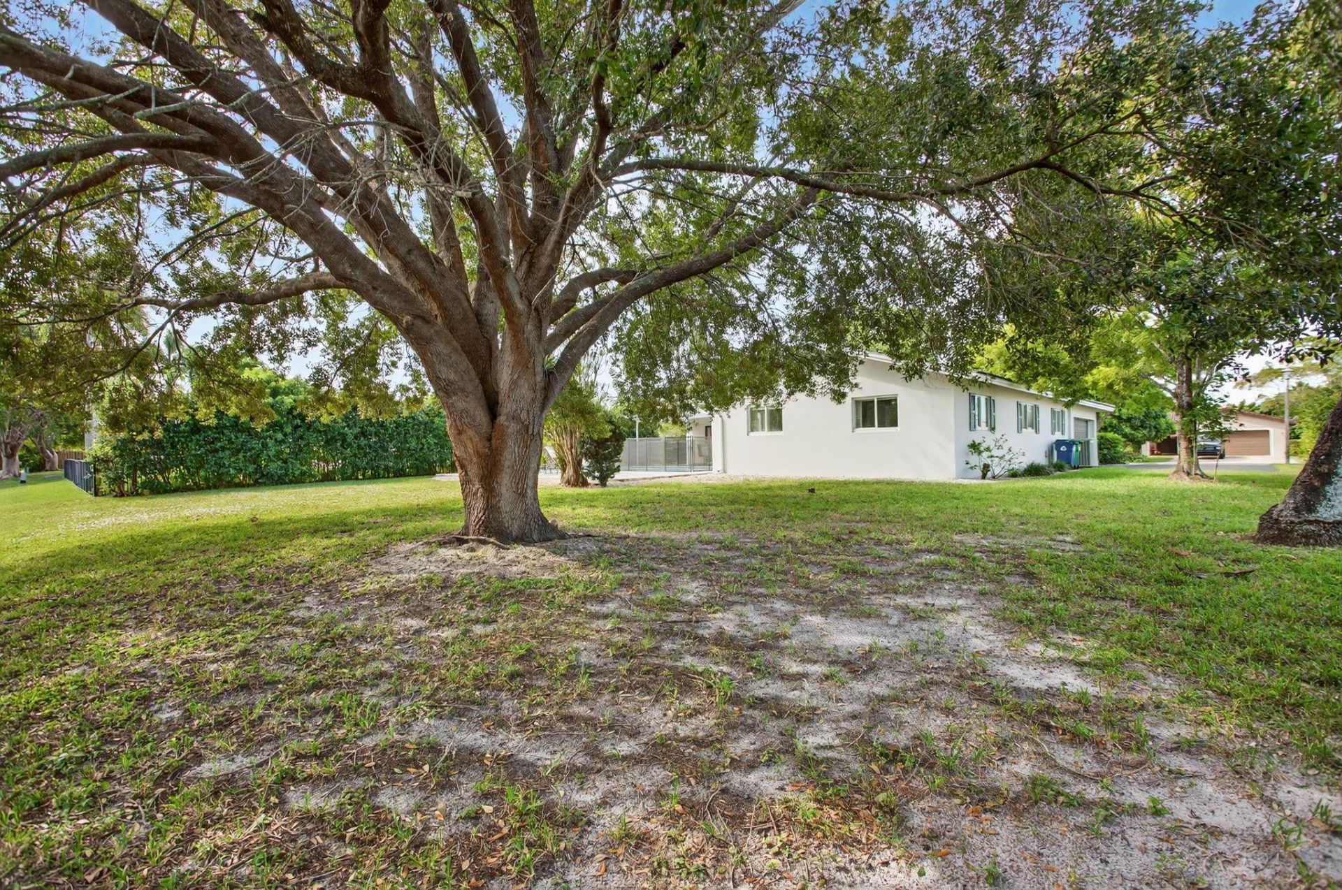 2421 NW 114th Avenue, Coral Springs, FL 33065 Photo